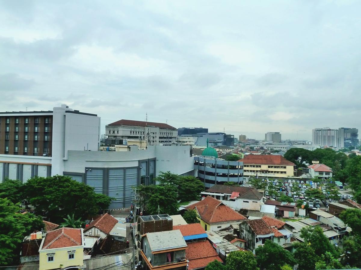 Pinnacle Apartment Pandanaran Semarang Buitenkant foto